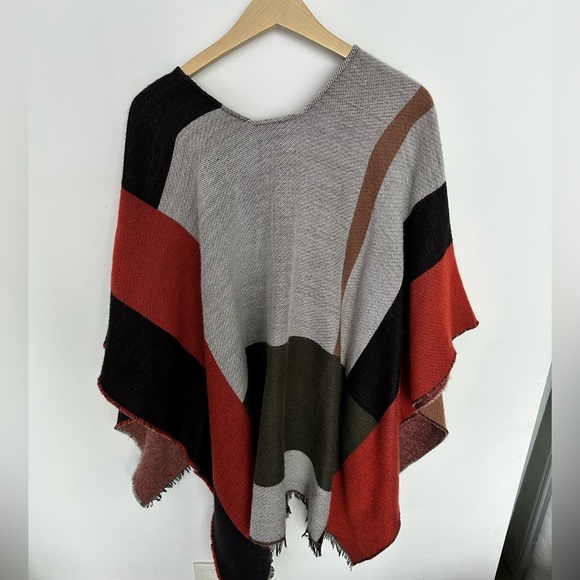 Ted Baker Poncho - Picture 2 of 4